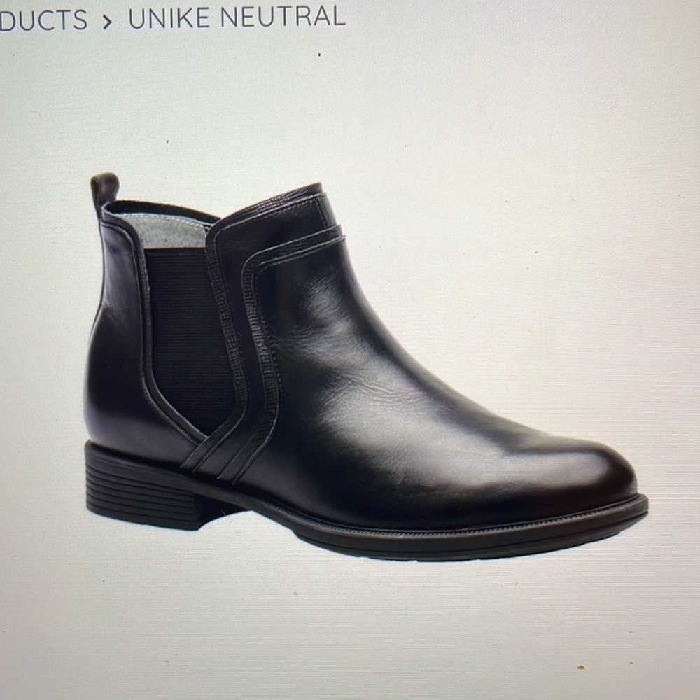 New in Box Abeo B.I.O. System with Buikt In Orthotic Unike boots.